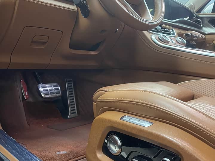 Фото 4 - Hongqi H9