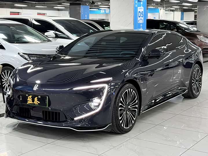 Фото 1 - Avatr 12