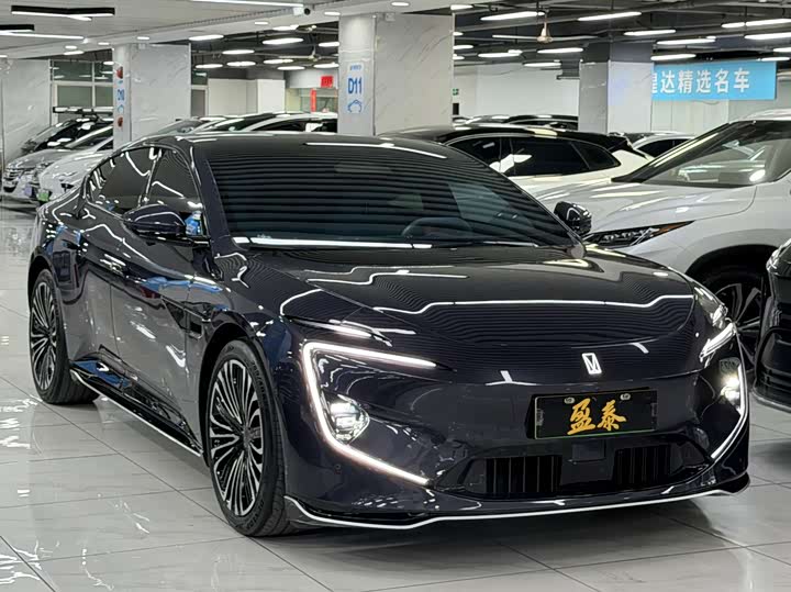 Фото 3 - Avatr 12