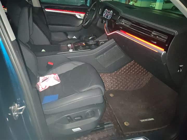 Фото 8 - Volkswagen Touareg