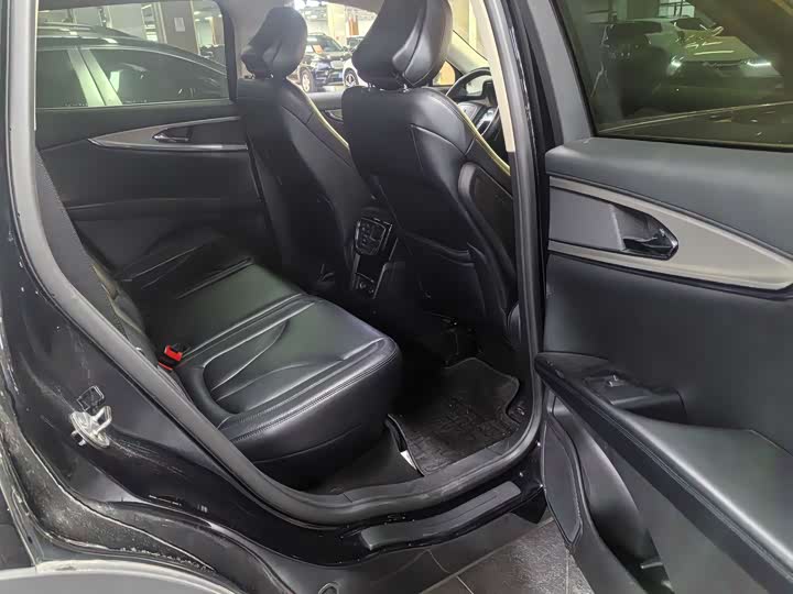 Фото 8 - Lincoln Nautilus