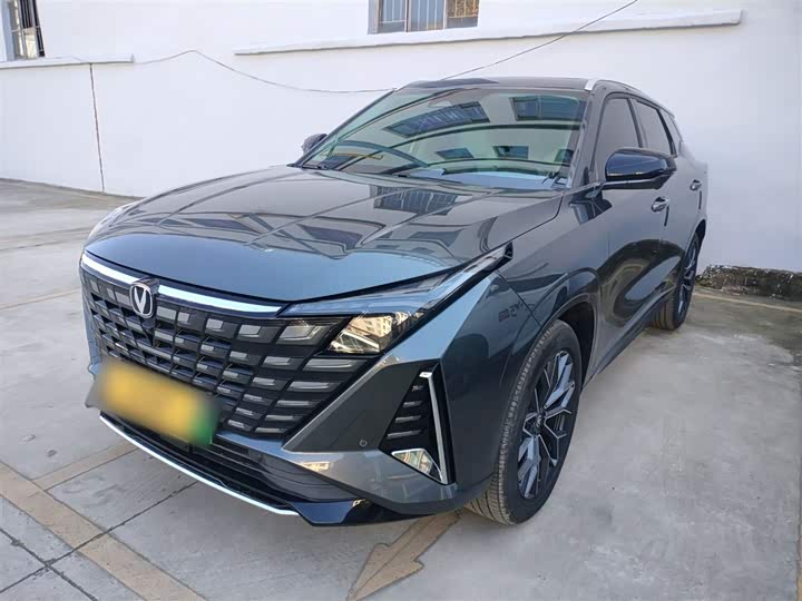 Фото 2 - Changan UNI-Z Hybrid