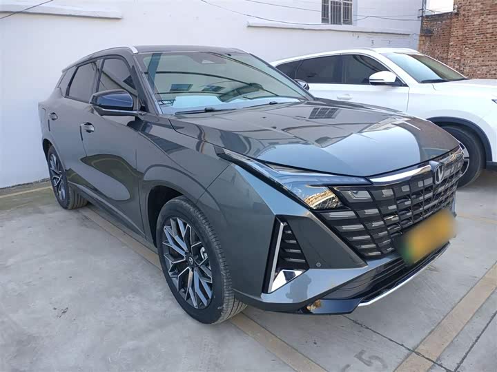 Фото 4 - Changan UNI-Z Hybrid