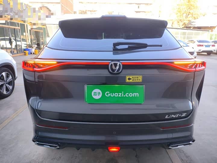 Фото 6 - Changan UNI-Z Hybrid