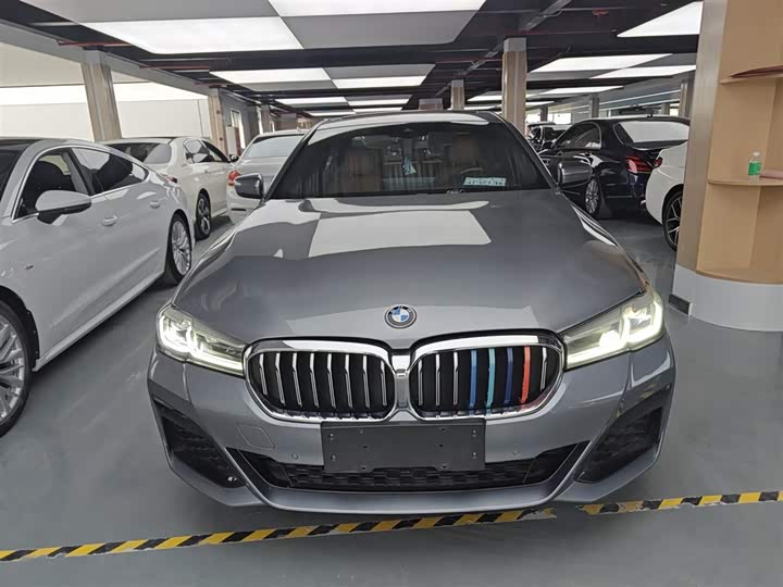 Фото 3 - BMW 5 Series