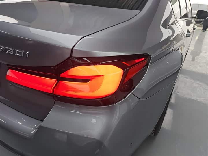 Фото 8 - BMW 5 Series