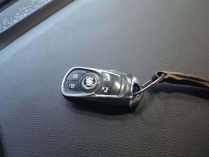 Фото 9 - Buick GL8 ES