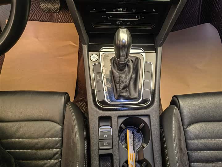 Фото 8 - Volkswagen Magotan