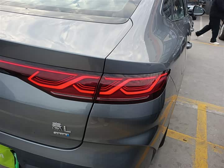 Фото 8 - BYD Qin L