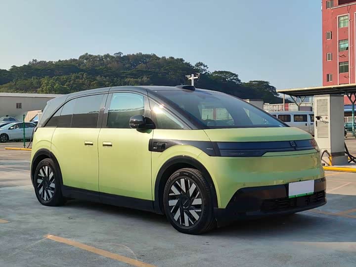 Фото 3 - Zeekr Mix