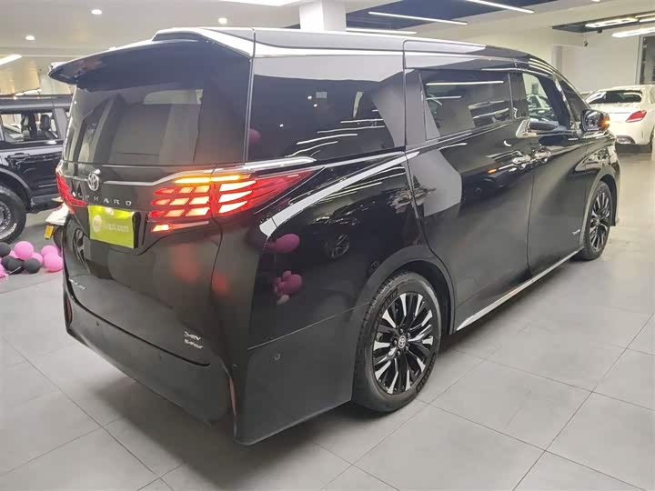 Фото 7 - Toyota Alphard