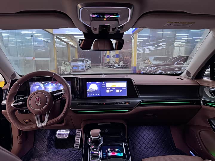 Фото 6 - Hongqi H9