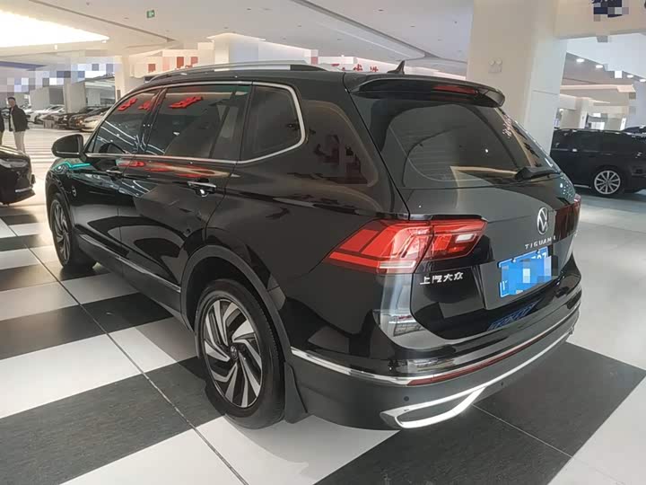 Фото 5 - Volkswagen Tiguan L Pro