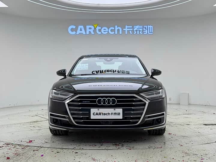 Фото 2 - Audi A8