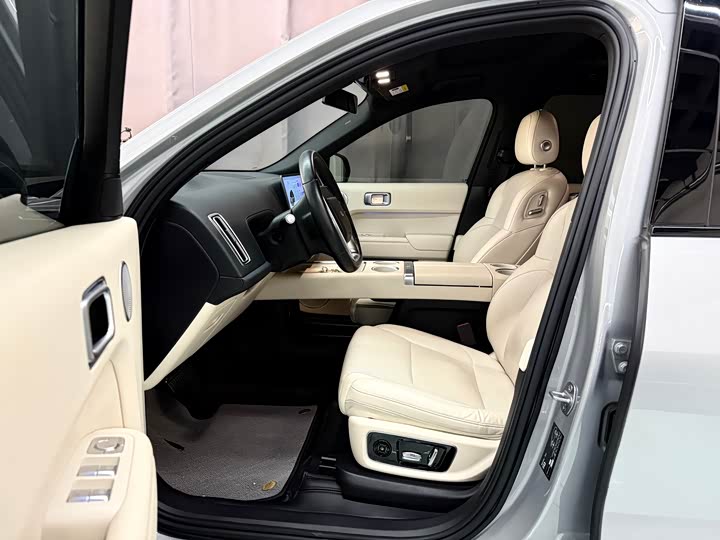 Фото 9 - LiXiang L9