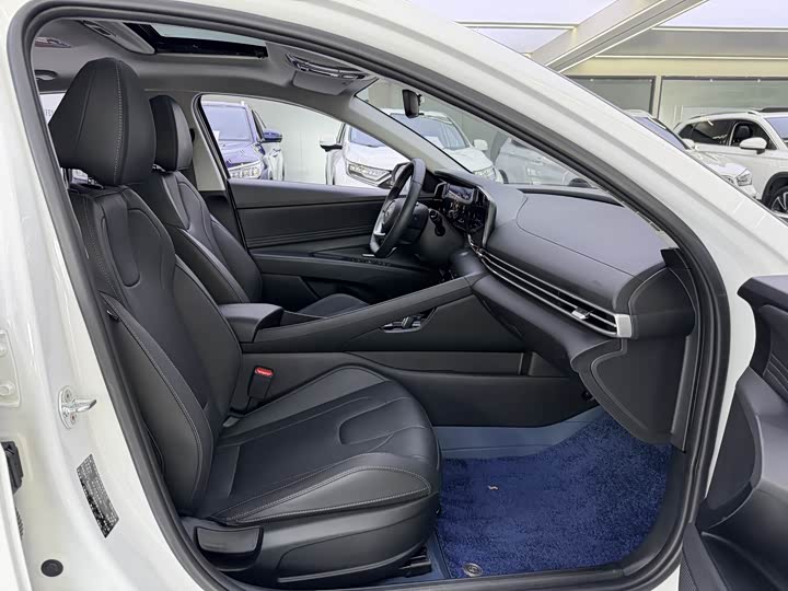 Фото 5 - Hyundai Elantra N line