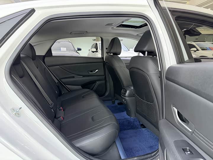 Фото 6 - Hyundai Elantra N line