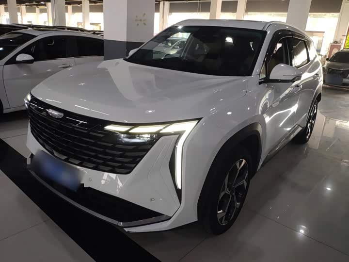 Фото 2 - Geely Atlas L