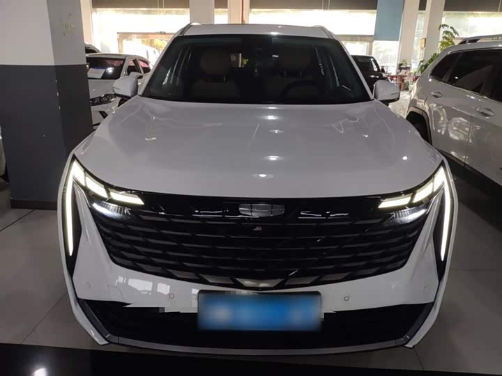 Фото 3 - Geely Atlas L