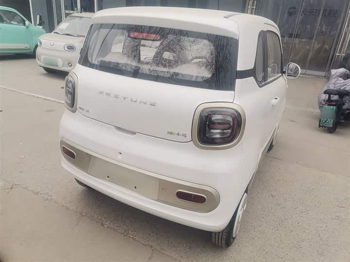 Фото 7 - Bestune Pony