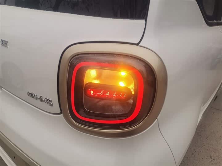 Фото 8 - Bestune Pony