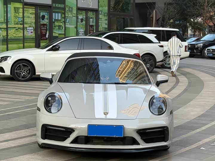 Фото 2 - Porsche 911