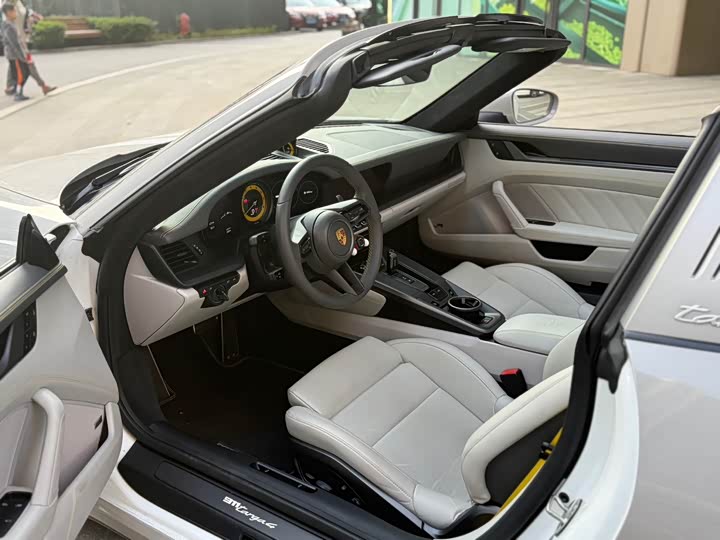 Фото 4 - Porsche 911