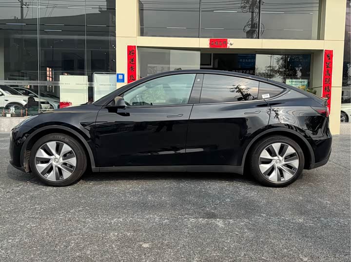 Фото 4 - Tesla Model Y