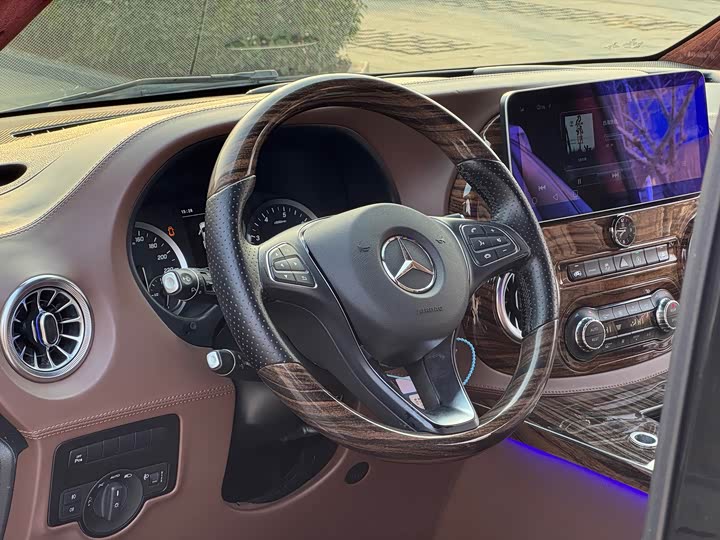 Фото 8 - Mercedes-Benz Vito