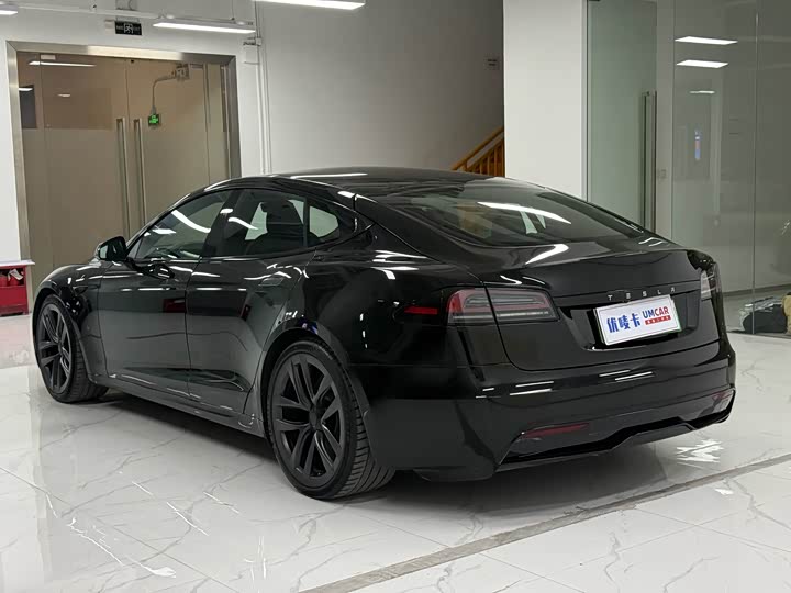 Фото 4 - Tesla Model S