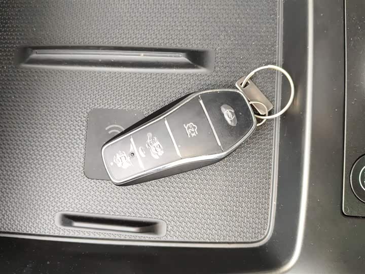 Фото 9 - BYD Qin Plus