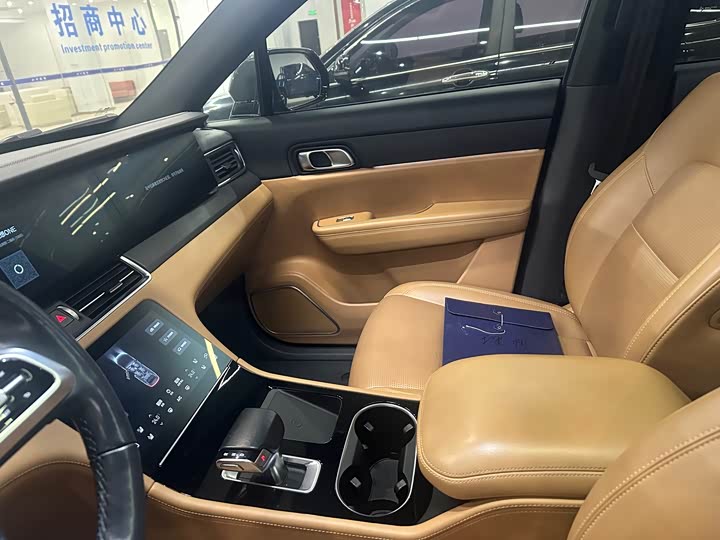 Фото 4 - LiXiang One