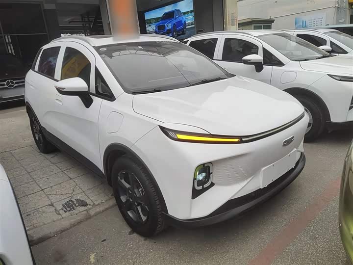 Фото 4 - Geely Geometry E Firefly