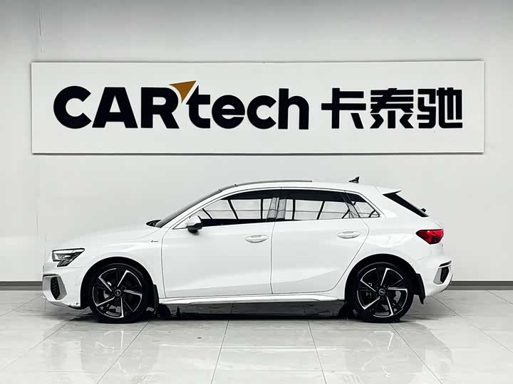 Фото 2 - Audi A3