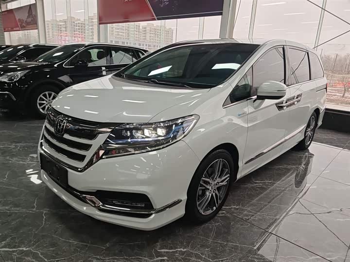 Фото 2 - Honda Elysion