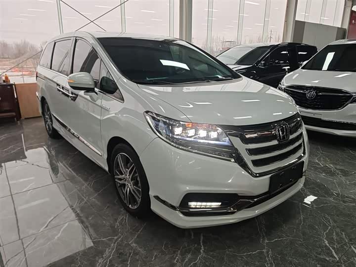 Фото 4 - Honda Elysion