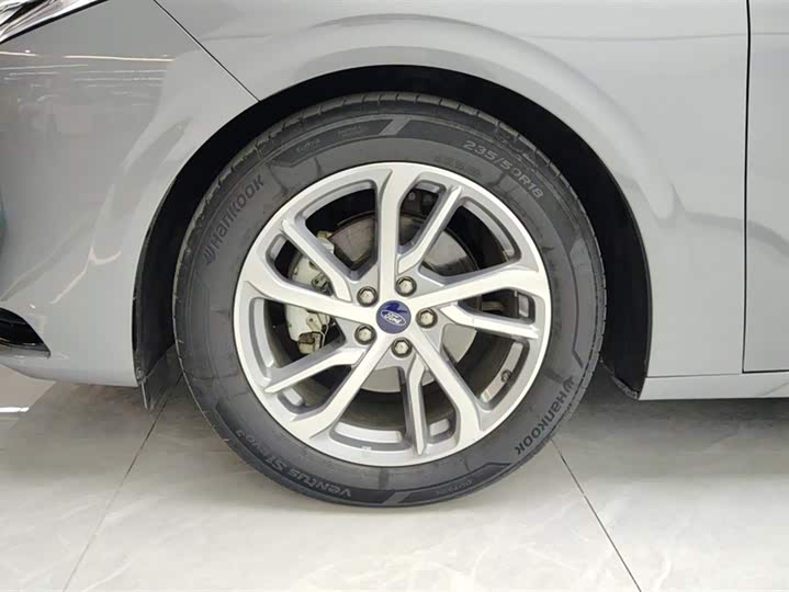 Фото 6 - Ford Mondeo