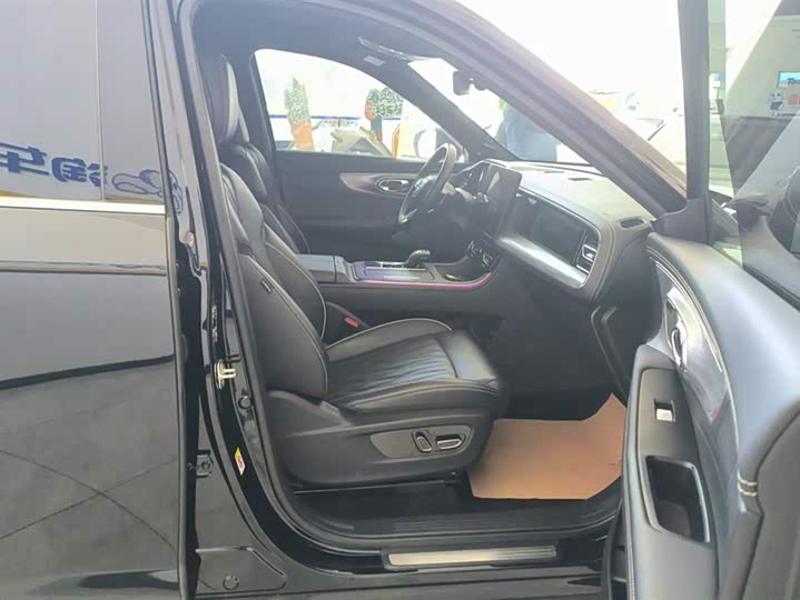 Фото 8 - GAC Trumpchi GS8