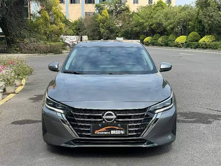 Фото 2 - Nissan Sylphy