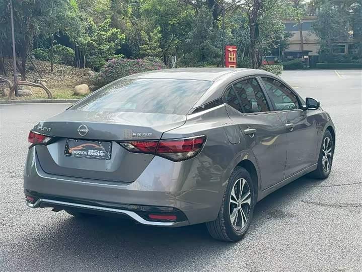 Фото 9 - Nissan Sylphy