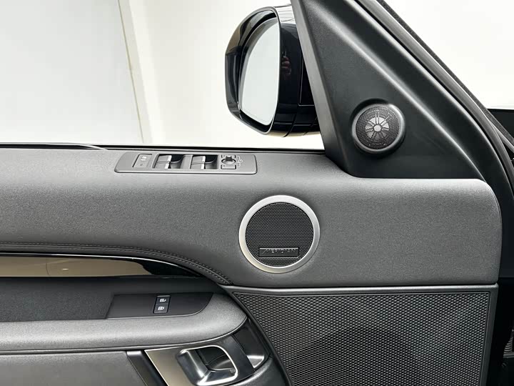 Фото 5 - Land Rover Discovery