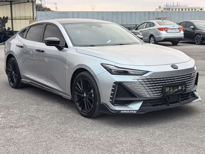 Фото 3 - Changan UNI-V