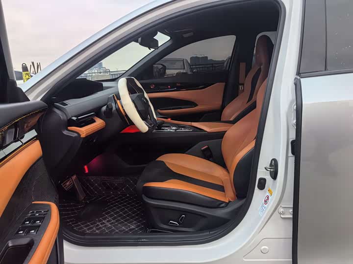 Фото 5 - Changan UNI-V