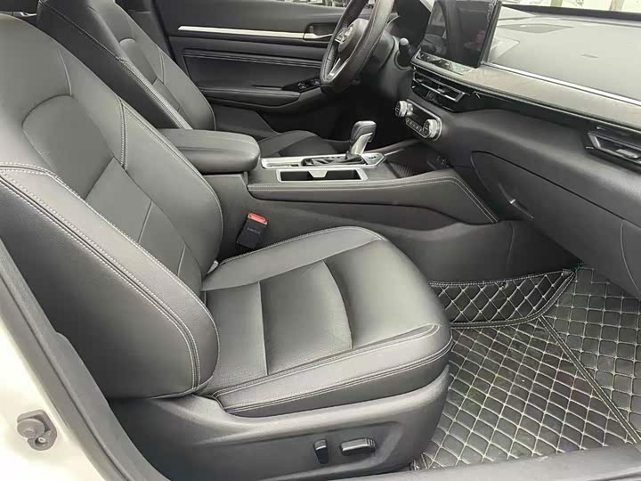 Фото 5 - Nissan Teana