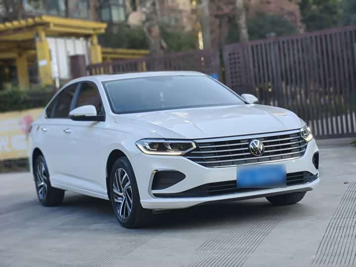 Фото 3 - Volkswagen Lavida