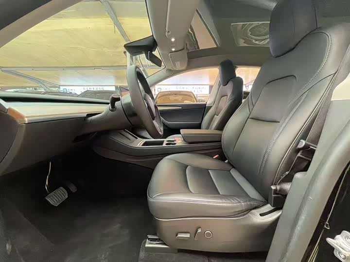 Фото 4 - Tesla Model Y