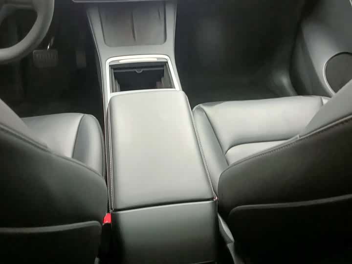 Фото 6 - Tesla Model Y