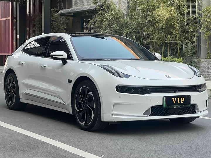 Фото 2 - Zeekr 001