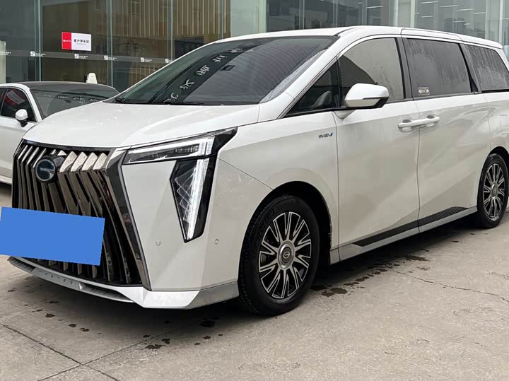 Фото 1 - GAC Trumpchi E9