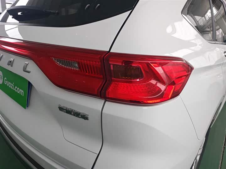 Фото 8 - Haval M6